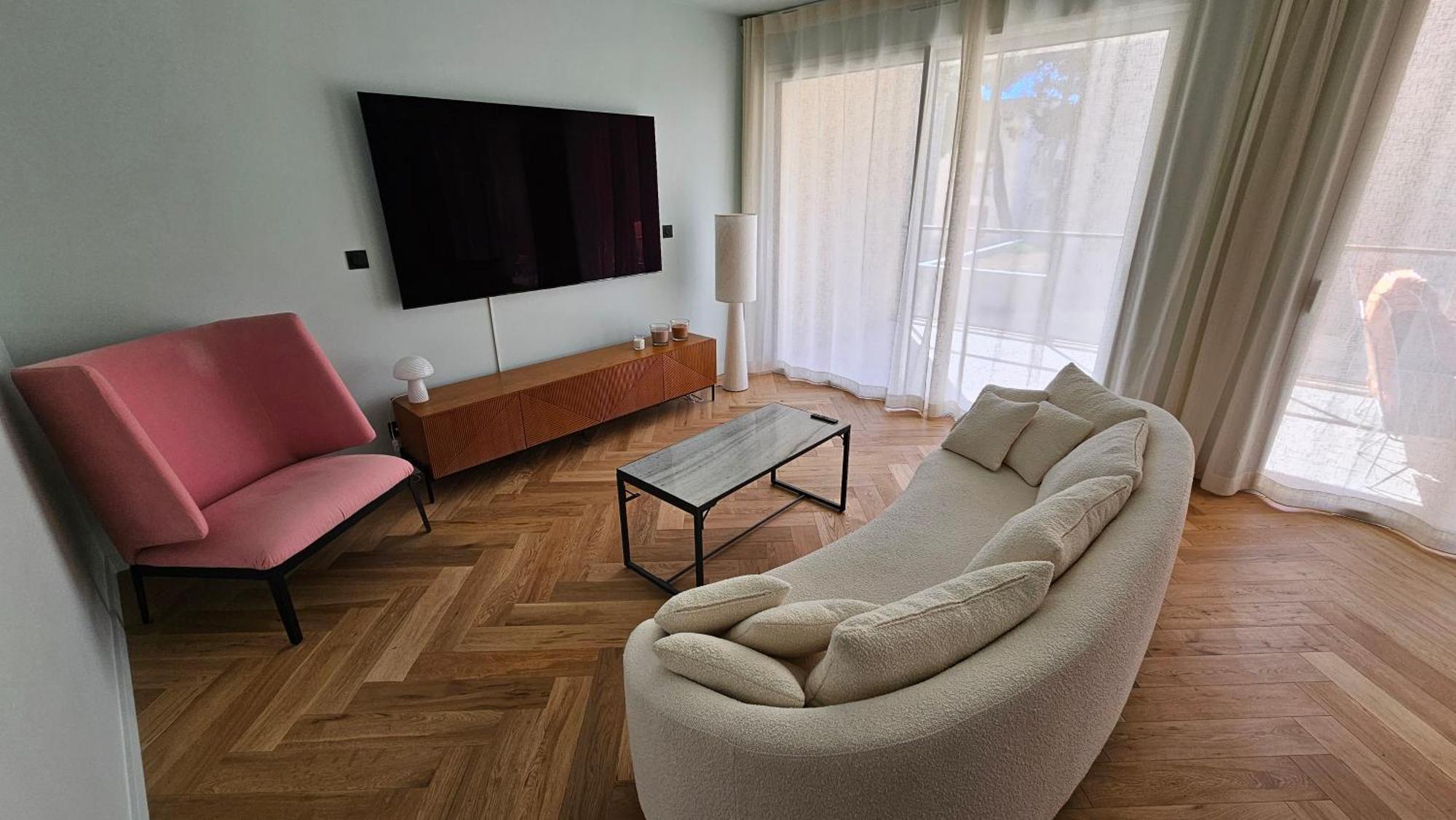 Superbe Idealement Situe Appartement *